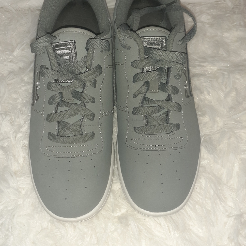 MENS Fila CLASSIC Low Top GRAY White Leather SZ 11 - Picture 3 of 8